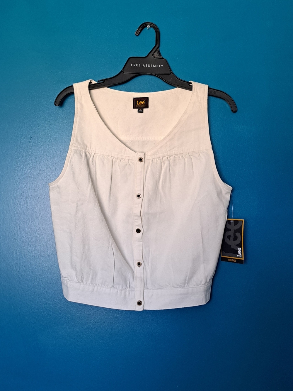 Lee White Sleeveless Button-Front Tank Top